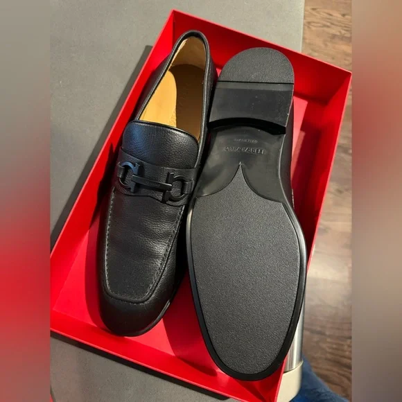 NEW in box Ferragamo Foster loafers